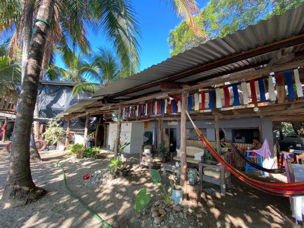 Surfhost Acomodação com café da manhã Garza Exterior foto